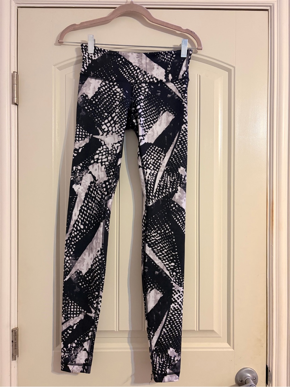 lululemon athletica Black & White Abstract Print Leggings
